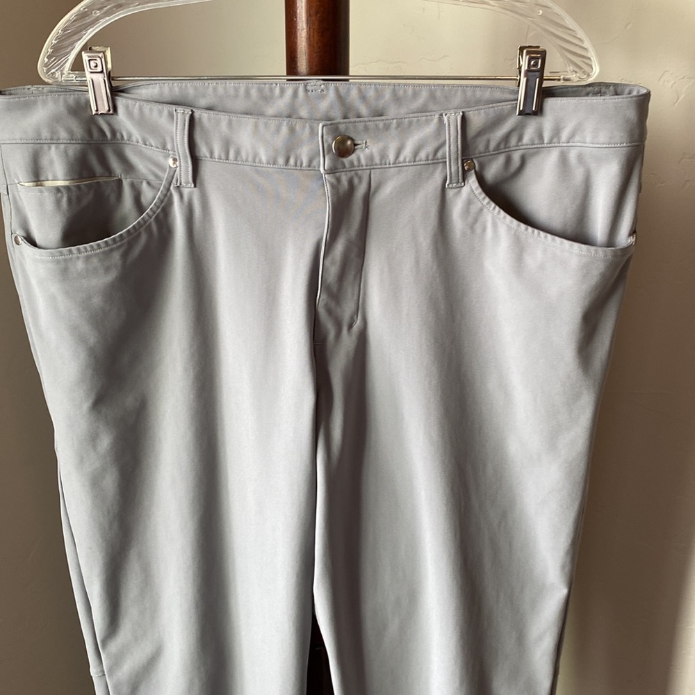 Men’s Lululemon ABC pant.